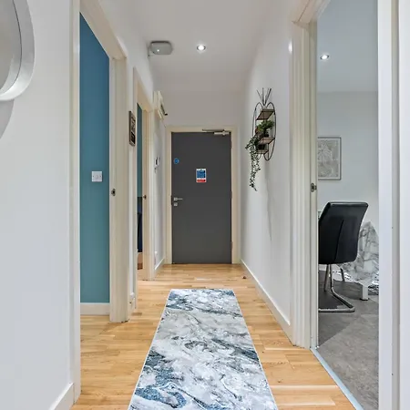 Centre Luxe With Pool Table & Table Tennis Apartmán