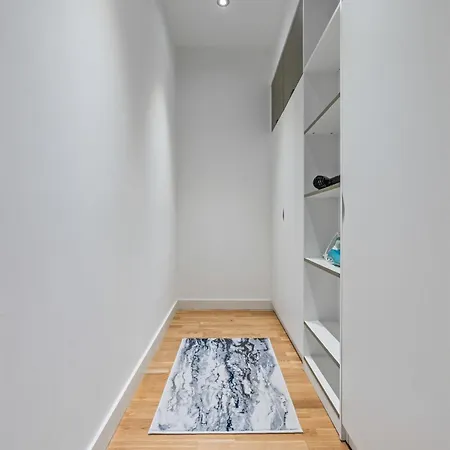 Centre Luxe With Pool Table & Table Tennis Apartmán Leeds (West Yorkshire)
