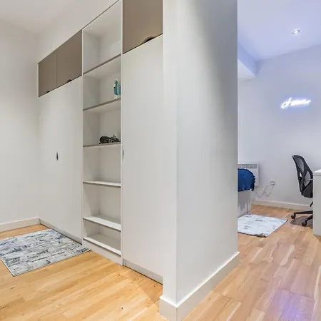 Centre Luxe With Pool Table & Table Tennis Apartmán Leeds (West Yorkshire)