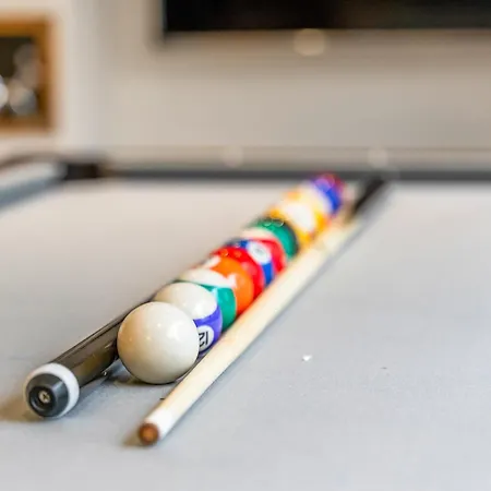Centre Luxe With Pool Table & Table Tennis Apartmán